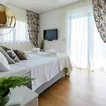 Lux Vakantiehuis Donji Zemunik