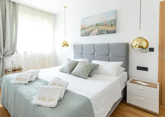 Lux Дом отдыха *